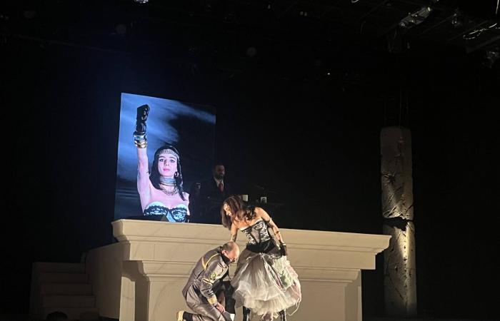 لقاء
      سعودي
      -
      سوري
      يؤكد
      عمق
      العلاقات
      الثقافية