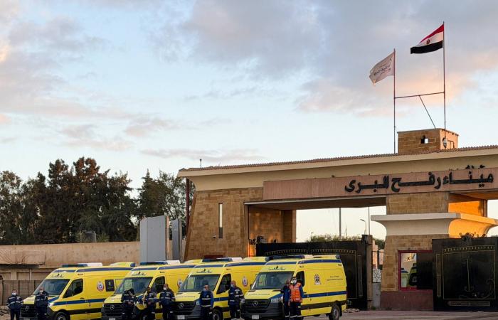 عائدون
      إلى
      غزة...
      من
      غربة
      صعبة
      إلى
      رحلة
      شاقة
      للقطاع