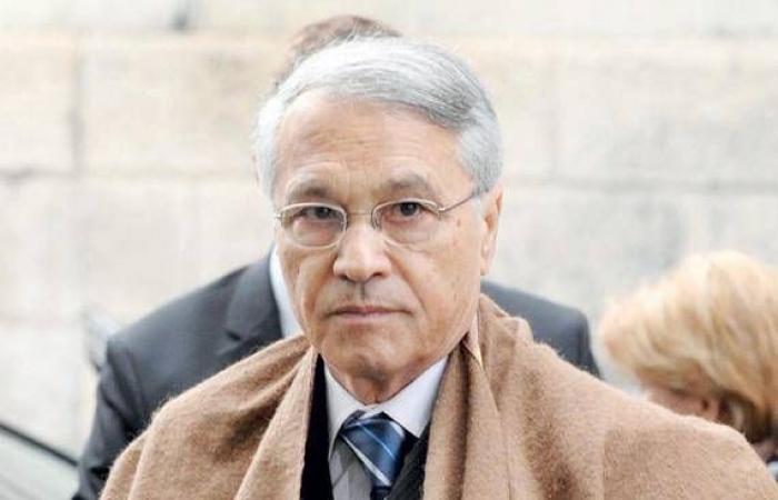 إيداع
      برلماني
      السجن
      بسبب
      تدوينات
      ساخرة
      ضد
      الرئيس
      التونسي