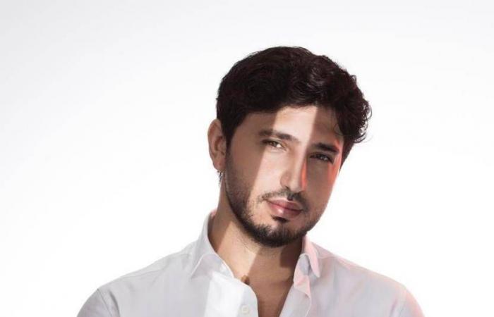 محمد
      فضل
      شاكر:
      أهتم
      بالكلمات
      والألحان
      وليس
      بشهرة
      أصحابها