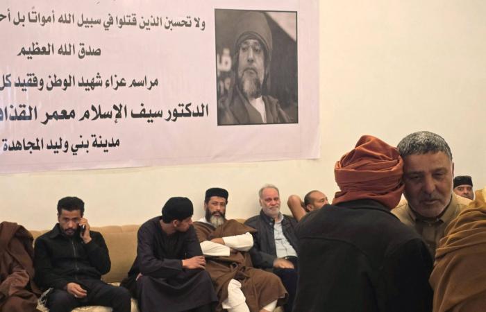 ليبيا
      تطوي
      صفحة
      سيف
      القذافي...
      وأنصاره
      يجددون
      «العهد»