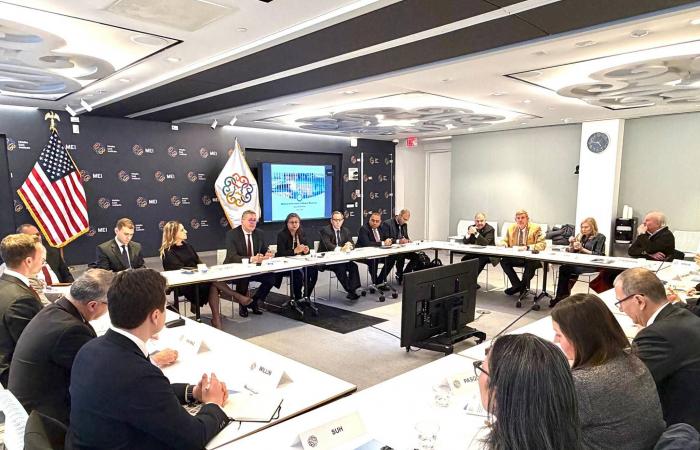 محامون
      يتظاهرون
      في
      المغرب
      ضد
      مشروع
      قانون
      «يمس
      استقلالية»
      المهنة