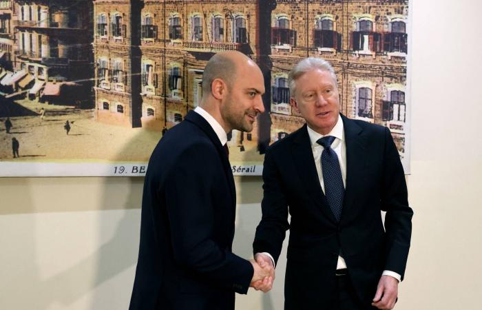 تغييرات
      في
      «حزب
      الله»
      تطيح
      رئيسَ
      «أمنه
      السياسي»