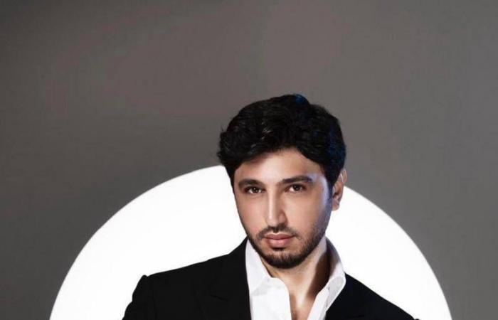 محمد
      فضل
      شاكر:
      أهتم
      بالكلمات
      والألحان
      وليس
      بشهرة
      أصحابها