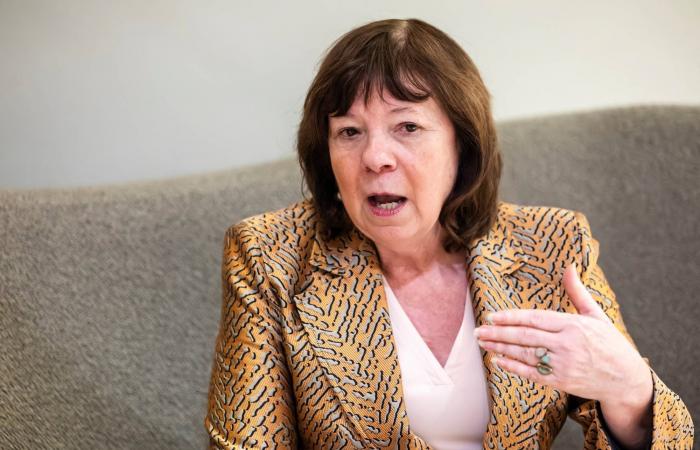 ترمب
      يلغي
      رسوماً
      «عقابية»
      على
      الهند
      بعد
      تعهدها
      بوقف
      شراء
      النفط
      الروسي