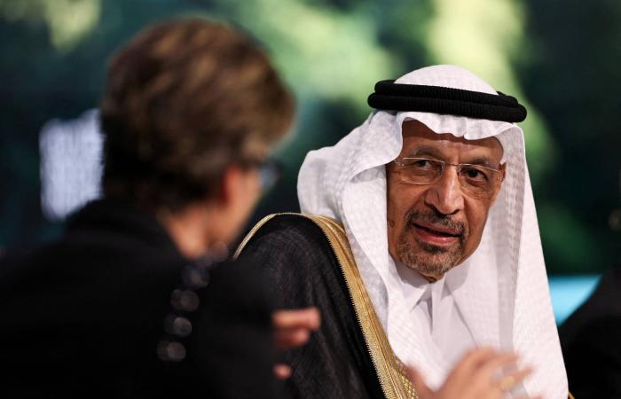 المبعوث
      الأميركي
      لسوريا
      يشيد
      بالاتفاقات
      الاستثمارية
      بين
      الرياض
      ودمشق