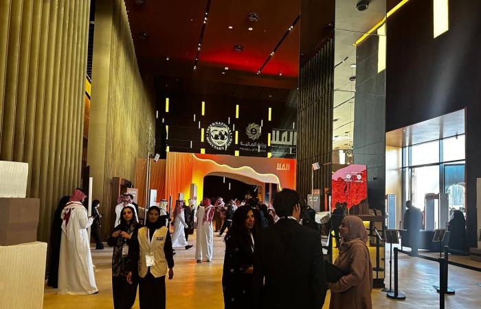 الجدعان:
      الأسواق
      الناشئة
      تقود
      70
      %
      من
      نمو
      العالم