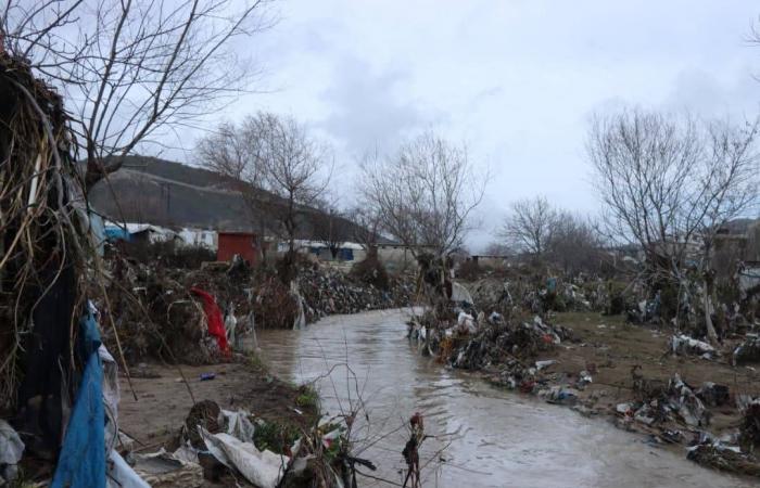 فيضانات
      وسيول
      جارفة
      شمال
      غربي
      سوريا
      تفوق
      القدرة
      على
      الاستجابة