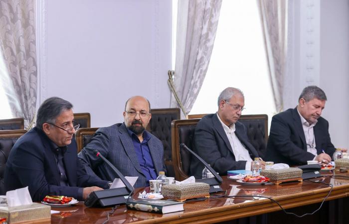 خامنئي:
      الاحتجاجات
      محاولة
      انقلابية
      من
      تدبير
      أميركا
      وإسرائيل