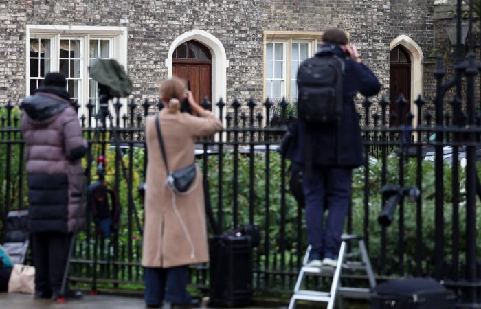 ستارمر
      يستبعد
      الاستقالة
      وسط
      تبعات
      فضيحة
      إبستين