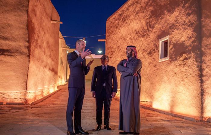 السعودية
      تؤكد
      موقفها
      الداعي
      لوحدة
      السودان
      وأمنه
      واستقراره