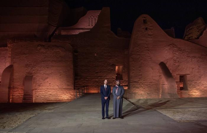 السعودية
      تؤكد
      موقفها
      الداعي
      لوحدة
      السودان
      وأمنه
      واستقراره