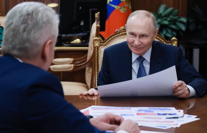 موسكو
      تتمسك
      بتوافقات
      «قمة
      ألاسكا»
      وتعدّها
      أساس
      التسوية
      الأوكرانية