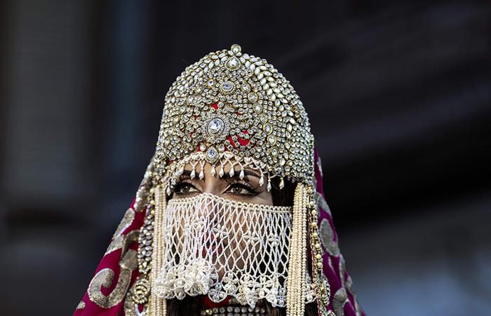 مصور سعودي يرصد "أصالة وعراقة" الأزياء التقليدية للمرأة السعودية