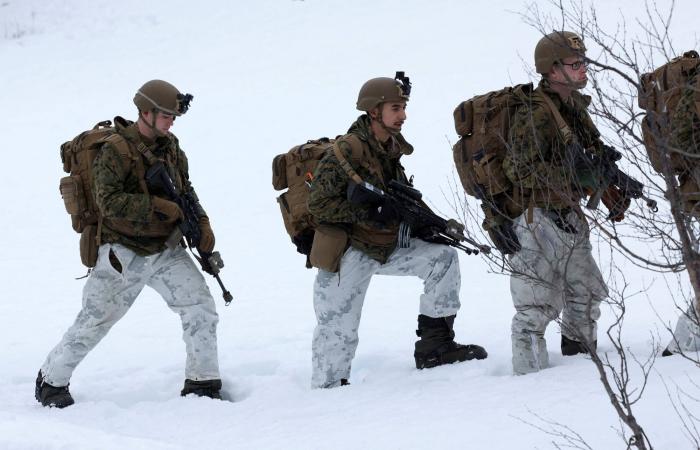 تحفظات
      في
      المفوضية
      الأوروبية
      على
      خطوة
      إسبانيا
      نحو
      تسوية
      وضعية
      نصف
      مليون
      مهاجر