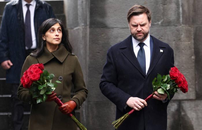 البيت
      الأبيض
      يحذف
      منشوراً
      لفانس
      يشير
      إلى
      «الإبادة
      الجماعية
      للأرمن»