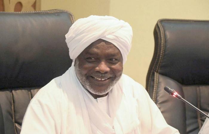 مشاورات
      بين
      الجيش
      و«الكتلة
      الديمقراطية»
      لتشكيل
      برلمان
      سوداني
      مؤقت