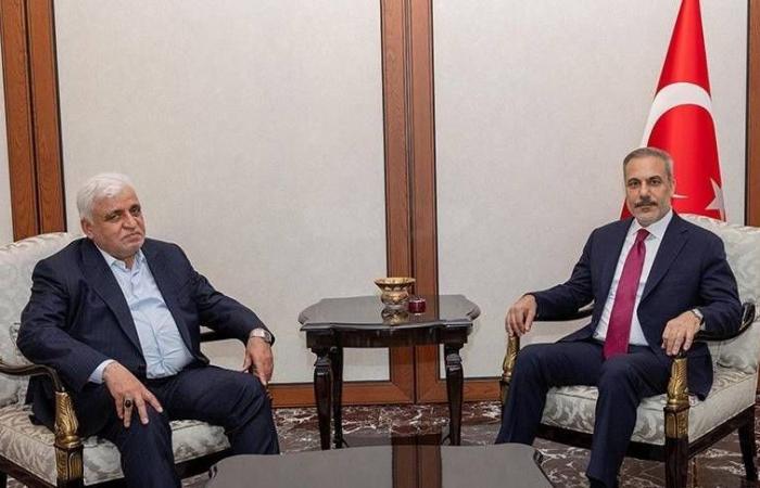 إسرائيل
      تسحب
      جنسية
      فلسطينيَّين
      -
      إسرائيليَين
      وتأمر
      بإبعادهما