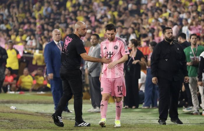 إصابة
      ميسي
      تحول
      دون
      اقامة
      ودية
      إنتر
      ميامي
      في
      بورتوريكو