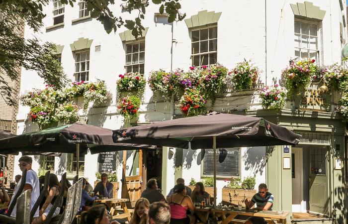 من حانة متواضعة إلى شهرة عالمية.. طبق يصنع قائمة انتظار لأربع سنوات