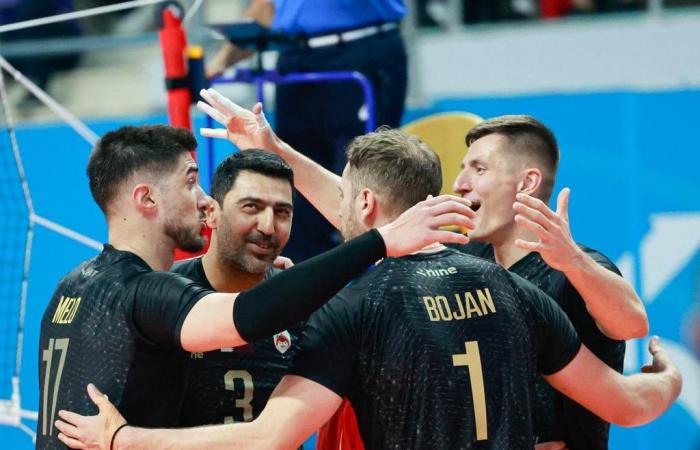 بطولة غرب آسيا للكرة الطائرة.. الريان يتجاوز الكويت الكويتي ويواجه دار كليب البحريني في النهائي السبت