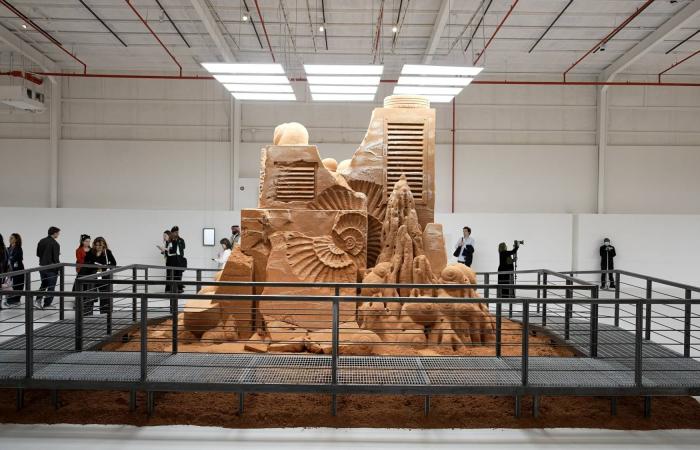 الشرطة
      الإيطالية
      تستعيد
      سبائك
      ذهبية
      أُلقيت
      في
      القمامة
      بالخطأ