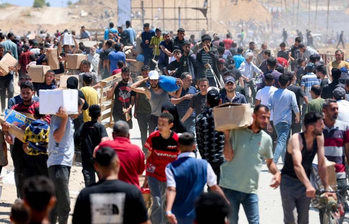 تصادم
      بين
      سفينتين
      تابعتين
      للبحرية
      الأميركية