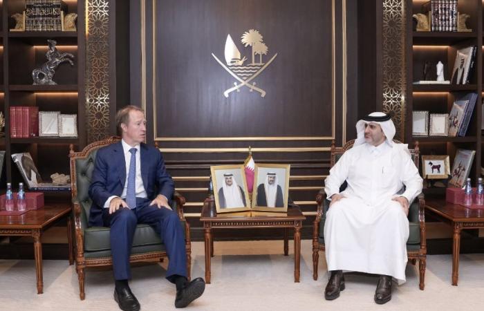 محافظ مصرف قطر المركزي يجتمع مع رئيس مجلس إدارة مورغان ستانلي