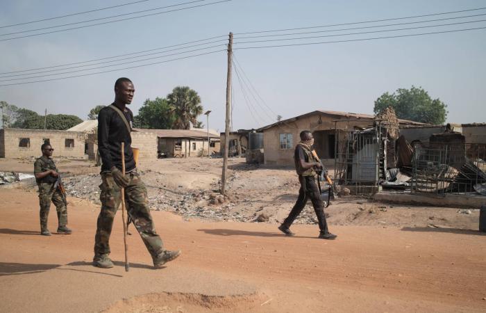 نيجيريا:
      منظمات
      مسيحية
      تدق
      ناقوس
      خطر
      «الإرهاب»