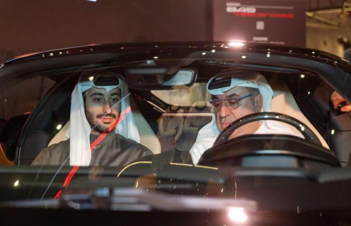 الفردان للسيارات الرياضية تقدم سيارة فيراري 849 تيستاروسا في قطر