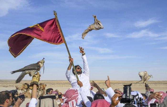 فريق العديد يتوج ببيرق بطولة القلايل للصيد التقليدي 2026