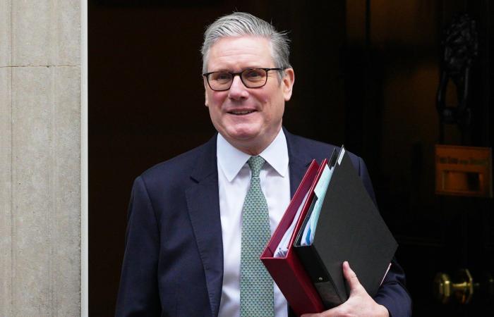 بريطانيا.. وزير خارجية سابق يطالب ستارمر بالاستقالة بسبب "فضيحة" جيفري إبستين