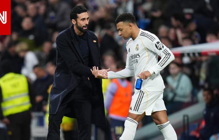 متابعة: رد "غير متوقع" من مدرب ريال مدريد بعد سؤاله عن خسارة برشلونة أمام أتلتيكو