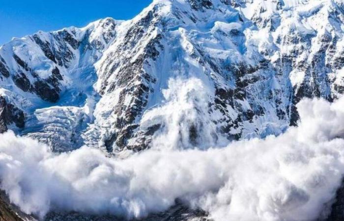 مصرع ثلاثة متزلجين في انهيار جليدي جنوب شرقي فرنسا