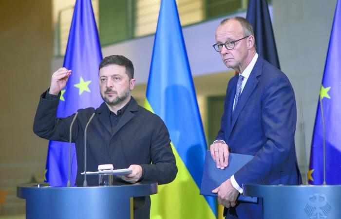 الأوروبيون
      ماضون
      في
      تحمل
      عبء
      الحرب
      الأوكرانية
      رغم
      استبعادهم
      عن
      الحلول