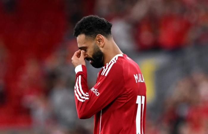 ليفربول يقرر بيع محمد صلاح في نهاية الموسم لهذا السبب
