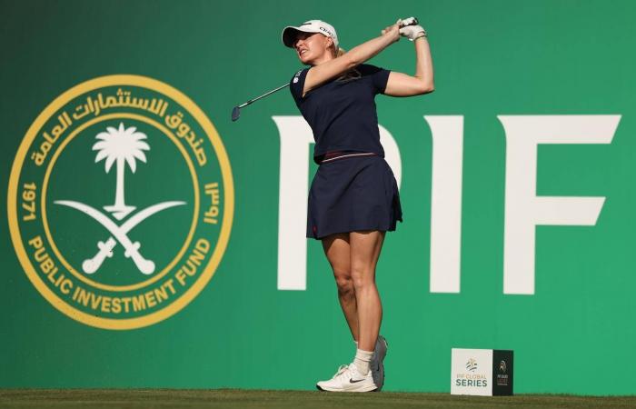 كأس
      إنجلترا:
      غيهي
      يسجل...
      وسيتي
      يعبر
      إلى
      ثمن
      النهائي