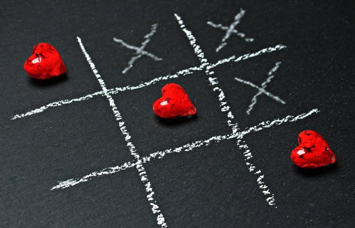 بين
      الواقع
      والأمنيات...
      هل
      العثور
      على
      توأم
      الروح
      ممكن؟
      وما
      رأي
      علم
      النفس؟