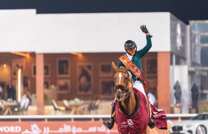 أمير
      قطر
      يتوج
      الفرسان
      السعوديين
      بـ«سيفه
      الذهبي»