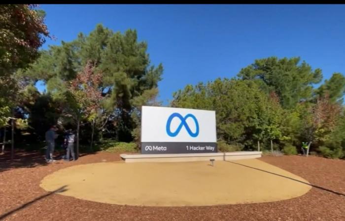 شابة تقاضي "يوتيوب" بسبب تأثيره على صحتها النفسية.. فهل تنجح؟