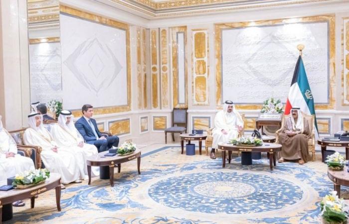 أمير دولة الكويت يستقبل الشيخ جوعان