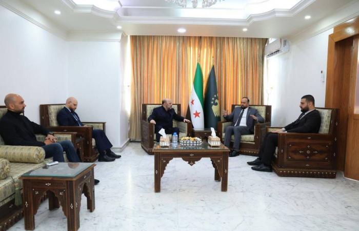 «القوات
      اللبنانية»
      في
      دمشق:
      مرحلة
      جديدة
      من
      العلاقة
      مع
      سوريا