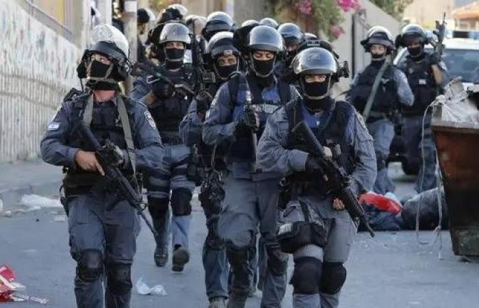 تقرير:
      «قتل
      يومي»...
      كيف
      تجتاح
      الجريمة
      العنيفة
      المجتمع
      العربي
      في
      إسرائيل