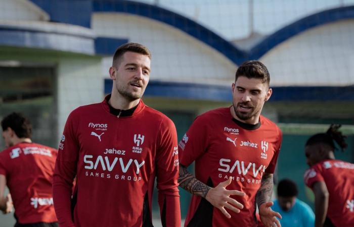 دوري
      النخبة
      الآسيوي:
      مبارزة
      خماسية
      في
      الجولة
      الأخيرة
      على
      ثلاث
      بطاقات