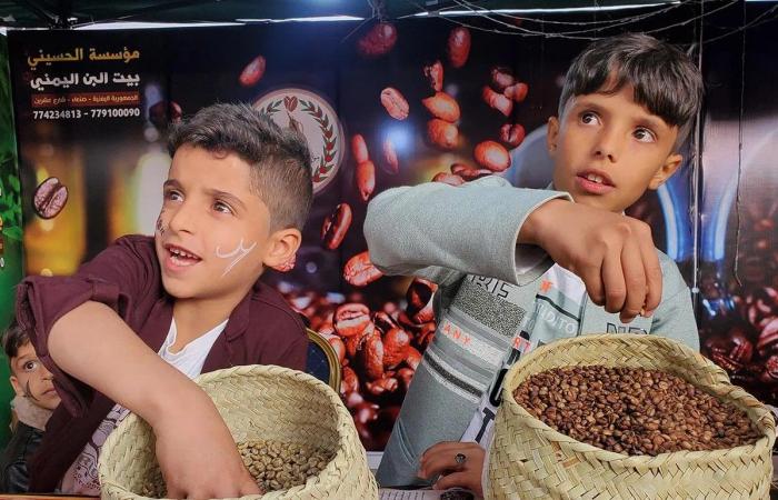 حريق
      في
      مركز
      تجاري
      بمأرب
      في
      اليمن
      يودي
      بحياة
      شخص
      ويصيب
      13