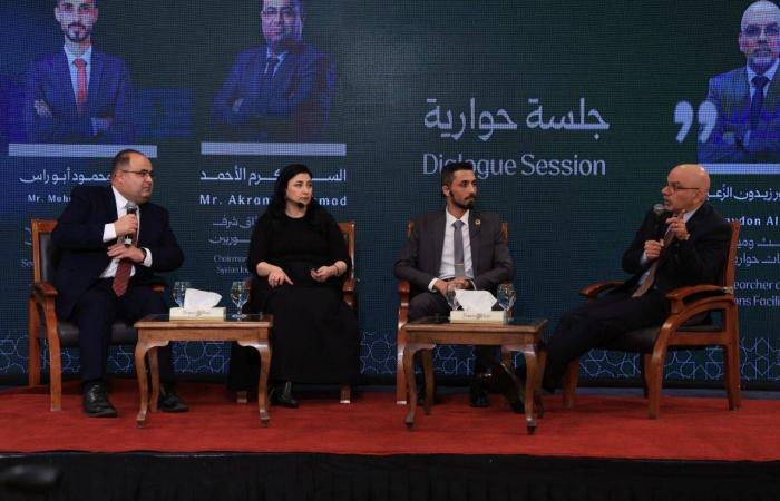 «مدونة
      سلوك»
      لضبط
      الخطاب
      الإعلامي
      السوري
      لا
      تستثني
      «المؤثرين»