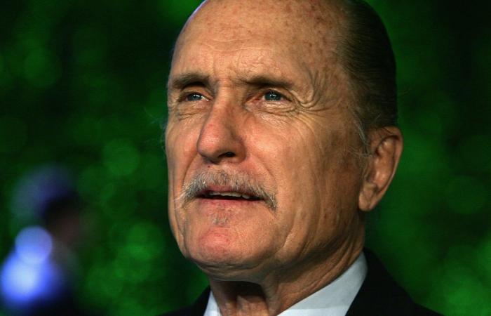 رحيل الممثل الحائز على الأوسكار روبرت دوفال عن عمر يناهز 95 عامًا