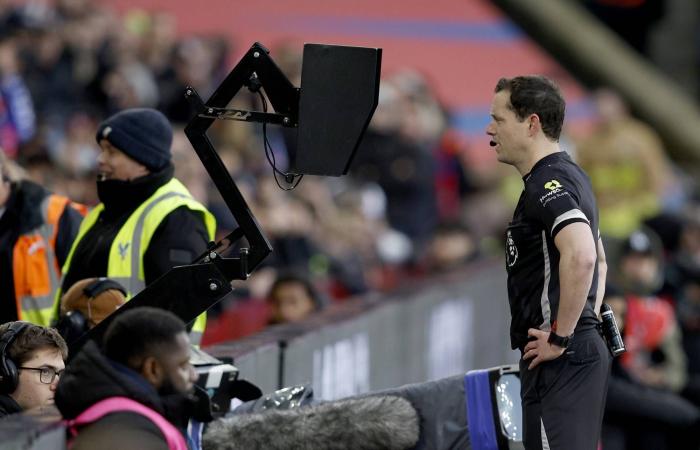 «الأولمبياد
      الشتوي»:
      ذهبية
      ثانية
      للهولندية
      فيلزيبور
      في
      التزلج
      على
      مضمار
      قصير