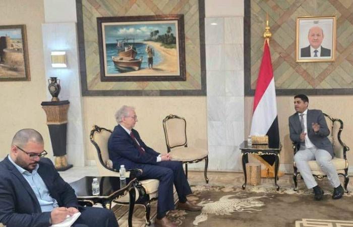 ملف
      حقوق
      الإنسان
      يتصدّر
      أولويات
      الحكومة
      اليمنية
      الجديدة