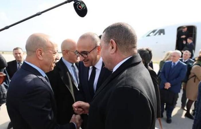 زيارة
      وزير
      داخلية
      فرنسا
      إلى
      الجزائر...
      «جس
      نبض»
      لاستئناف
      الحوار